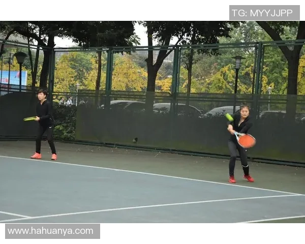 重庆网球队比赛经验深度对比分析与发展潜力探讨